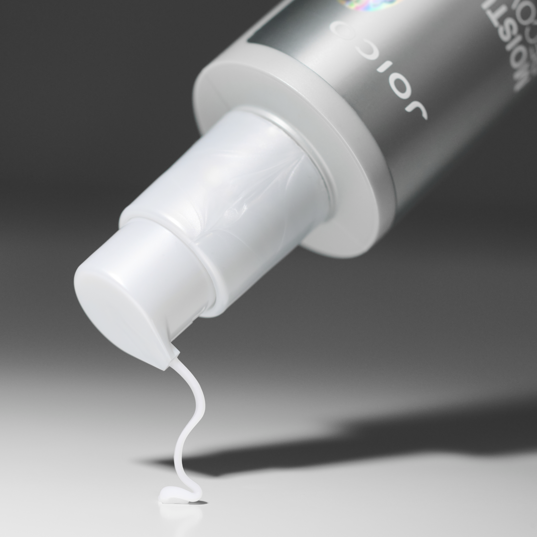 Fluid nawilżający bez spłukiwania JOICO MOISTURE RECOVERY™ 24HR MOISTURE RECHARGE 200ML - obrazek 5